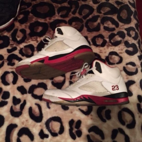 Shoes - Picture 2 of 4